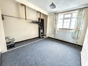 Bedroom- click for photo gallery